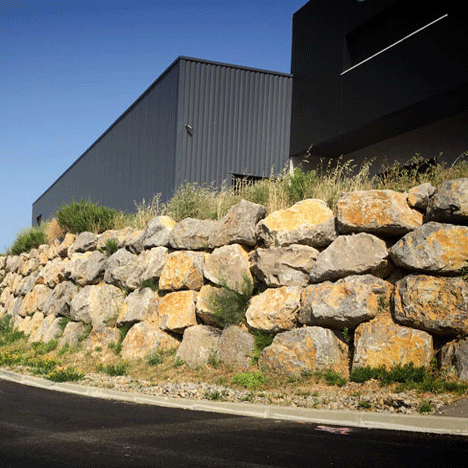 Mur de soutènement en enrochement