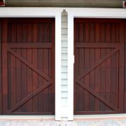 Porte de garage en bois